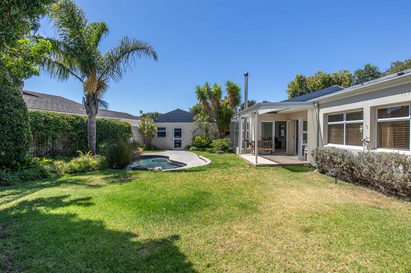 3 Bedroom Property for Sale in Constantia Western Cape